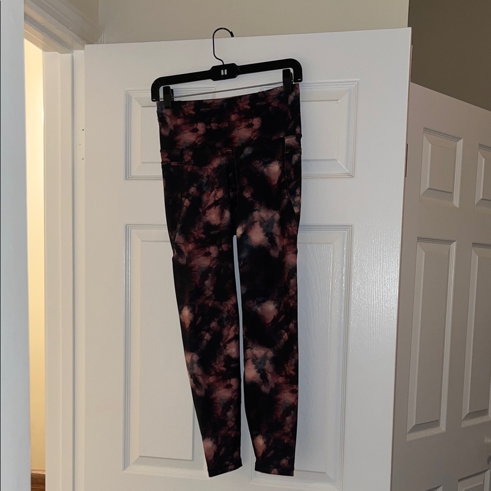 Old Navy Black and Pink Active Leggings